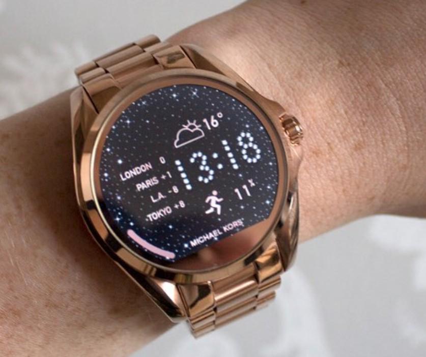 Smartwatch michael kors 5085 on sale