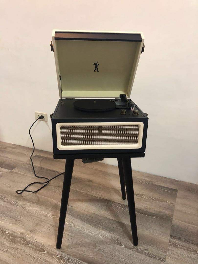 flea market retro bluetooth speaker