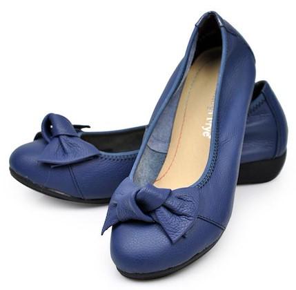 navy blue flat shoes