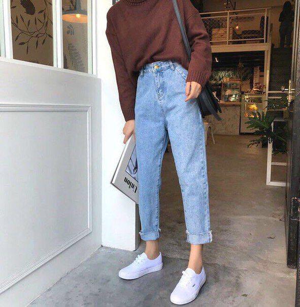 light washed mom jeans