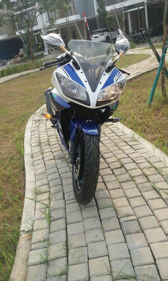 Yamaha R15 old th 2014 bisa kredit Dp 1 juta, Motor di Carousell