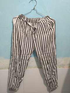 celana stripes