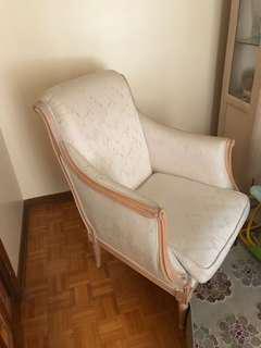 WHITE VINTAGE ARM CHAIR (2)