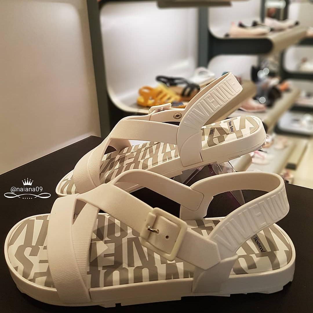 Po New Melissa Vivienne Westwood Anglomania Melissa Hermanos Sandal Free Normal Mail Women S Fashion Shoes Flats Sandals On Carousell