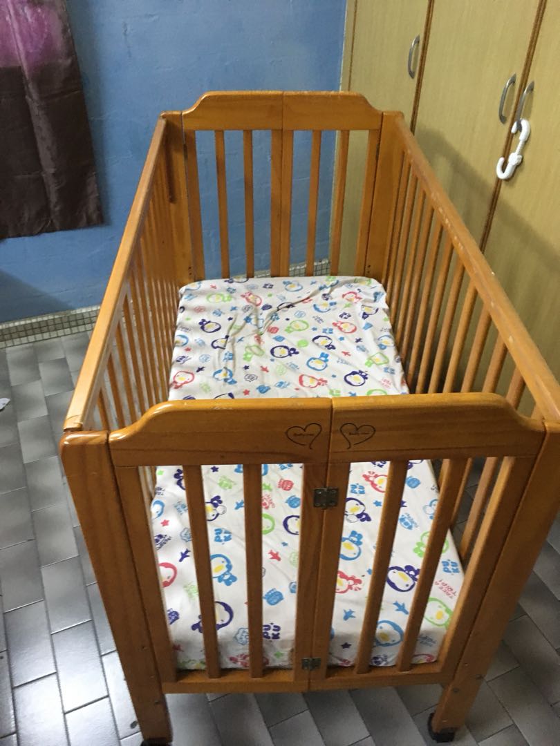 baby cot for sale