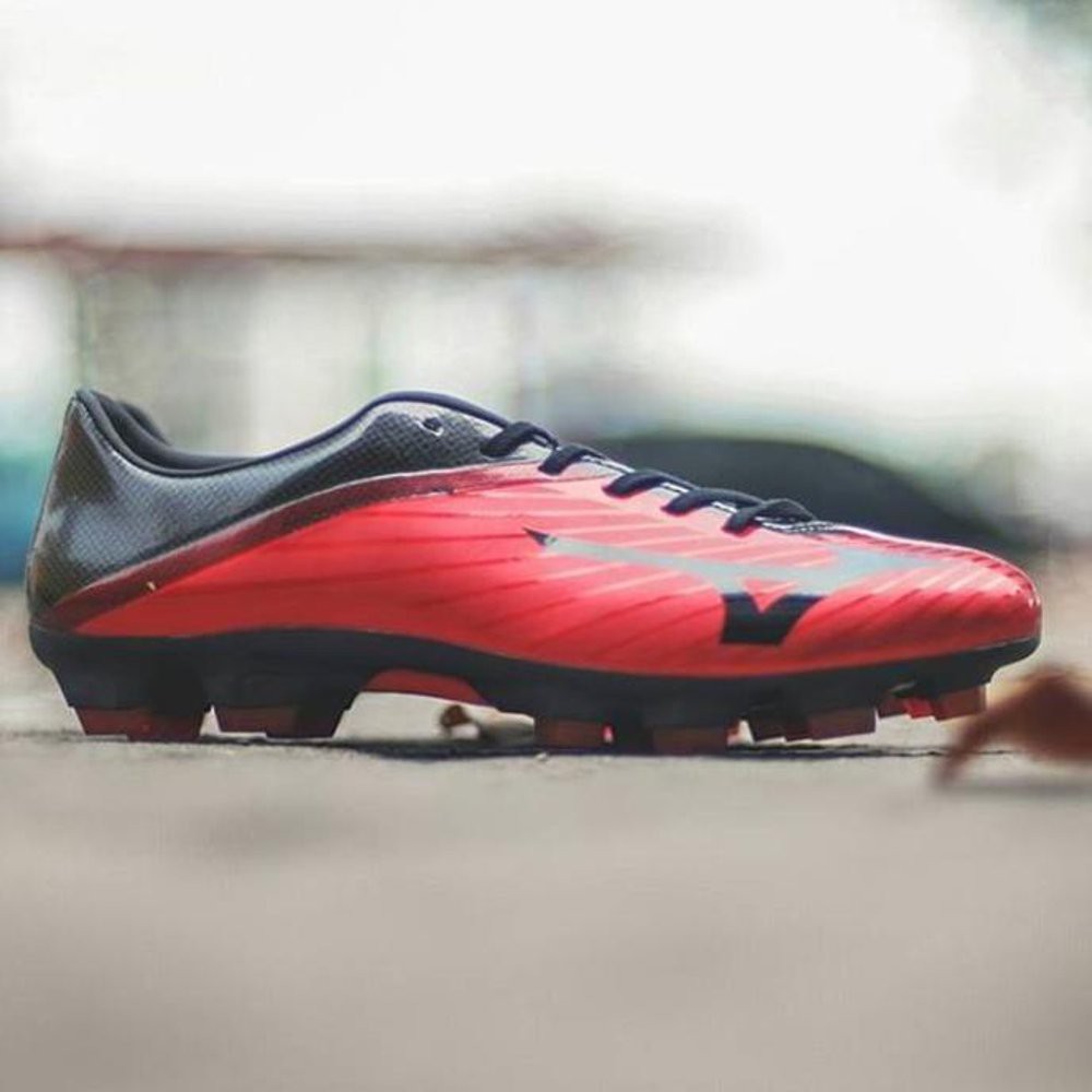 BNIB Mizuno BASARA 101 MD FG Red Black Size 39 44