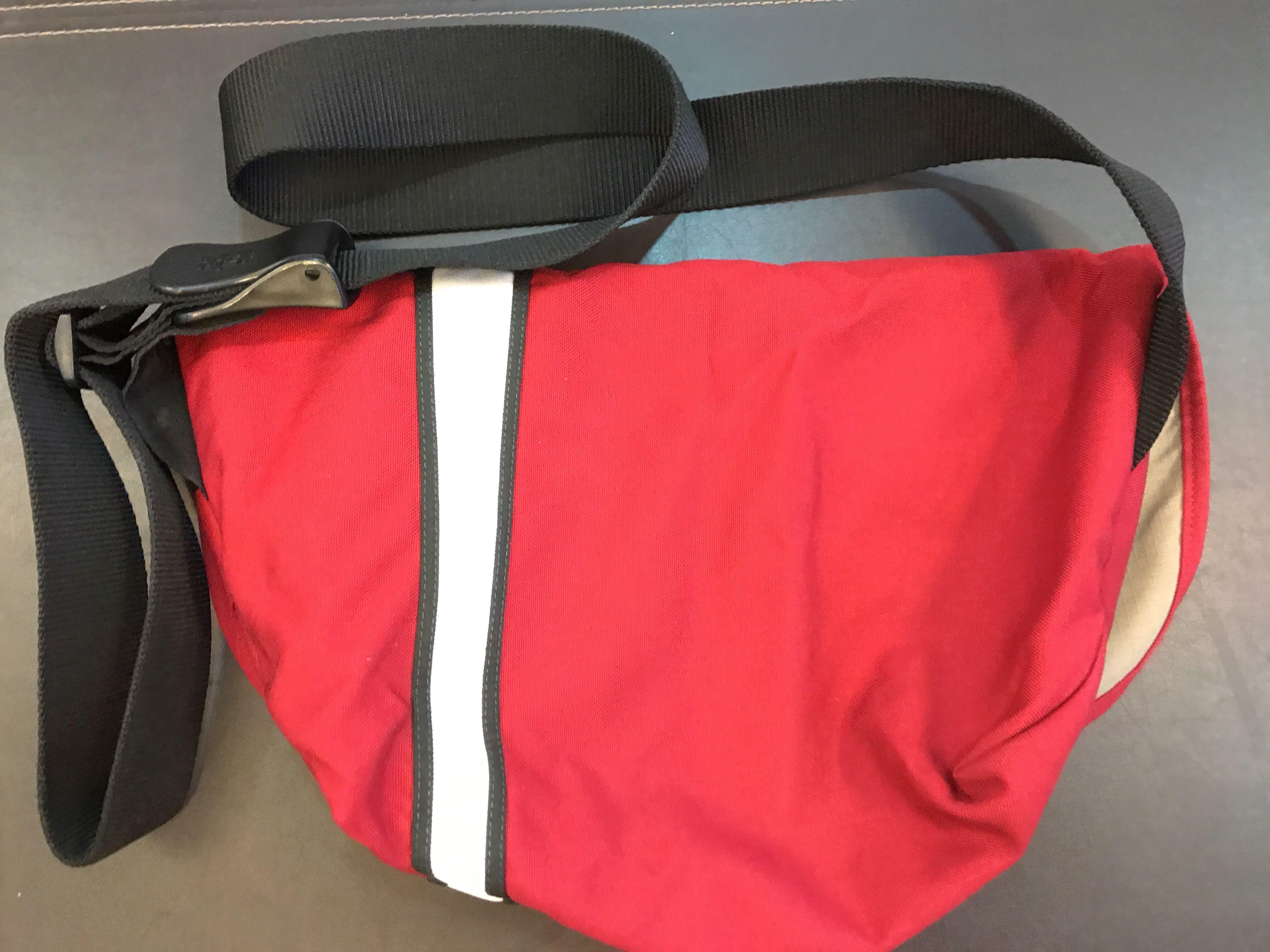 Crumpler messenger sales bag sale