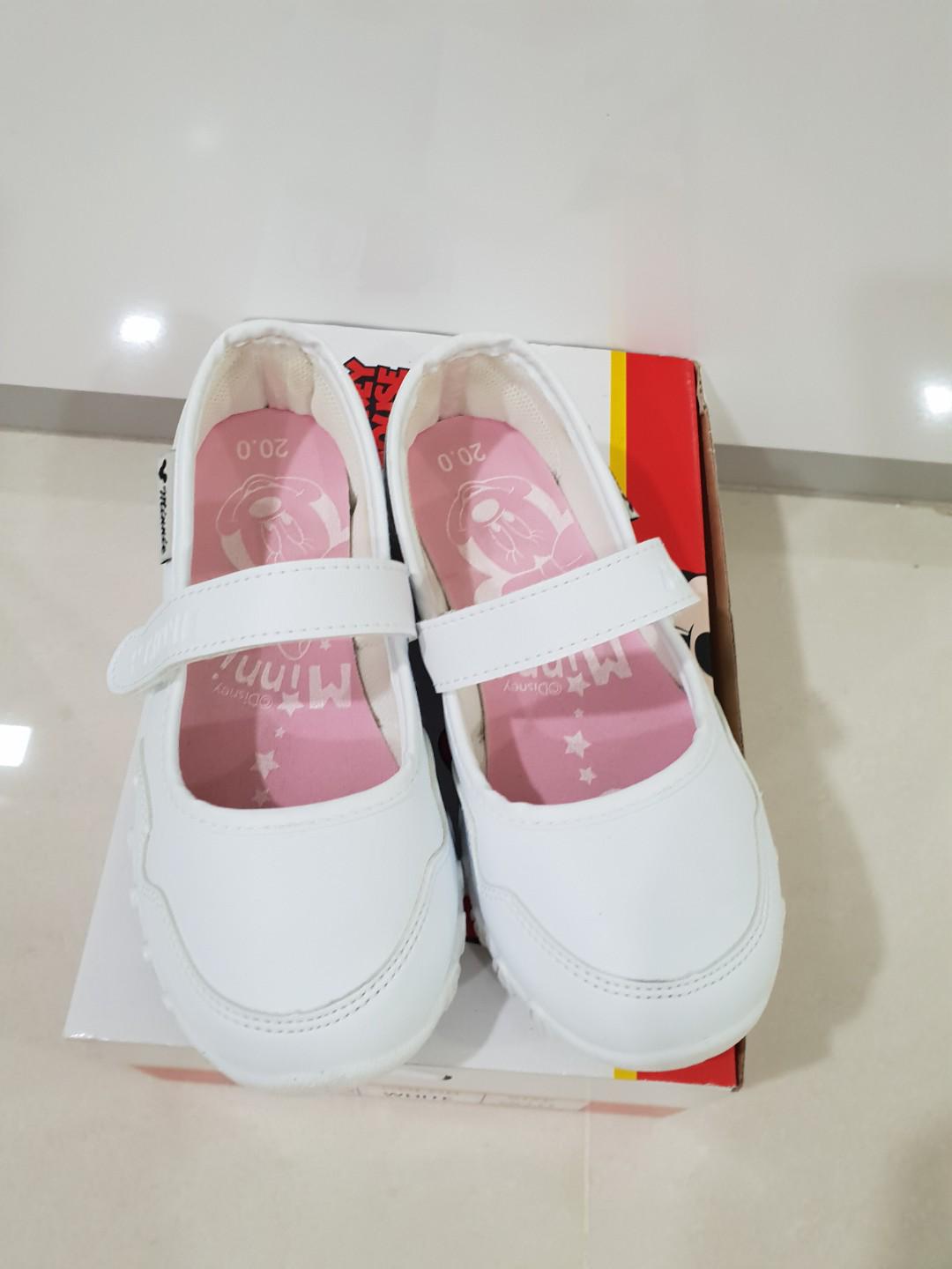 Minnie mouse deals white shoes
