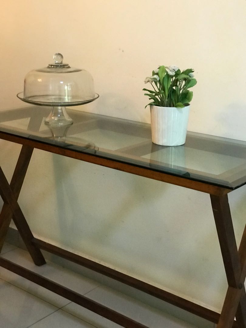 Glass display Table, Furniture & Home Living, Home Decor, Vases