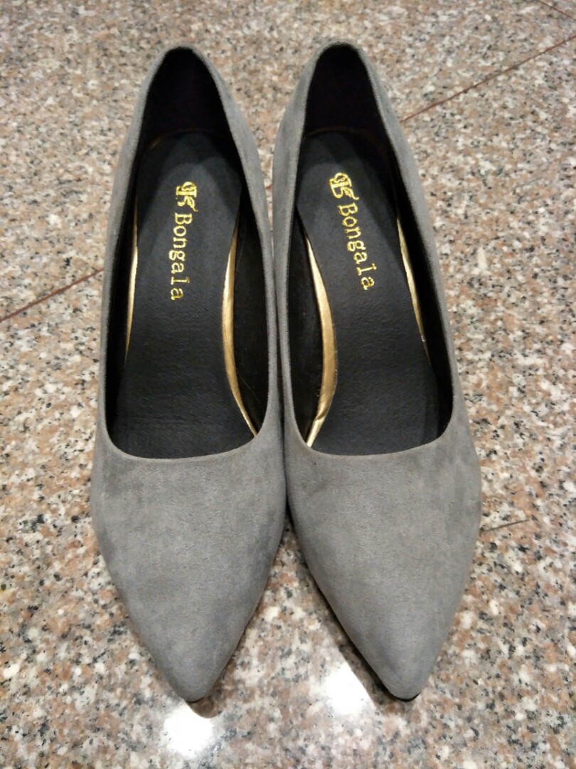 Grey heels, Women's Fashion, Footwear, Heels on Carousell