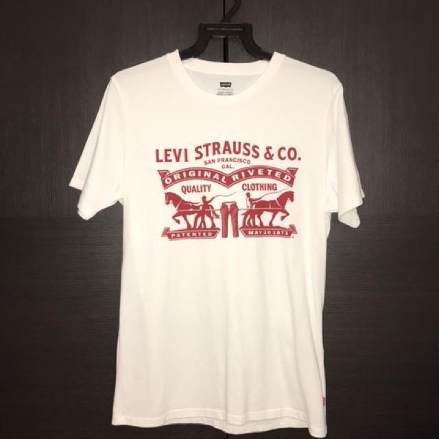 levi's classic white t shirt
