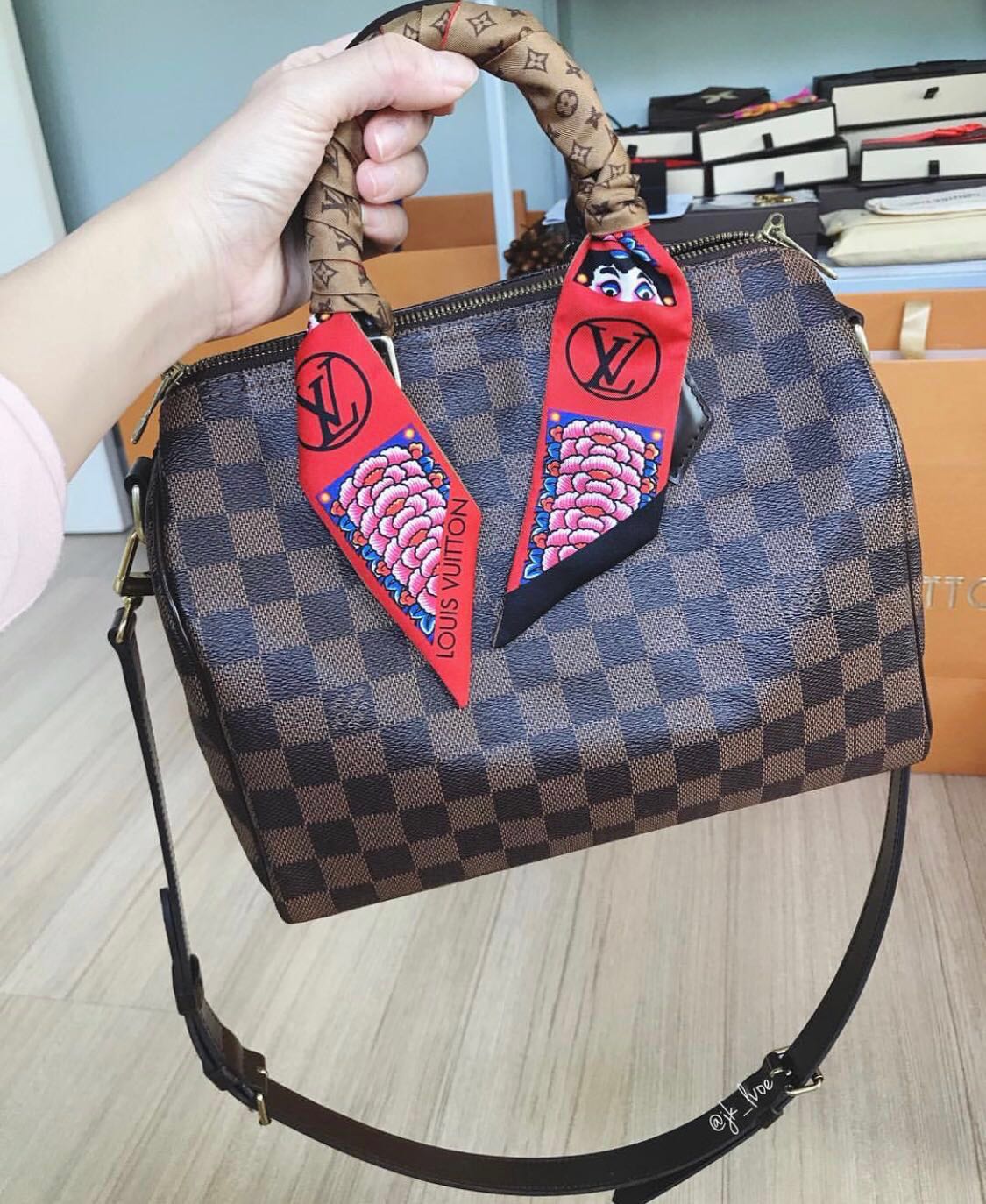 bandeau for bags lv