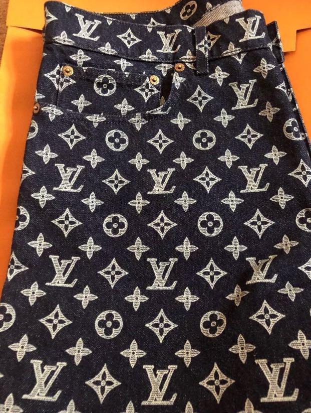 Louis Vuitton Monogram Denim Pants Oil. Size 30