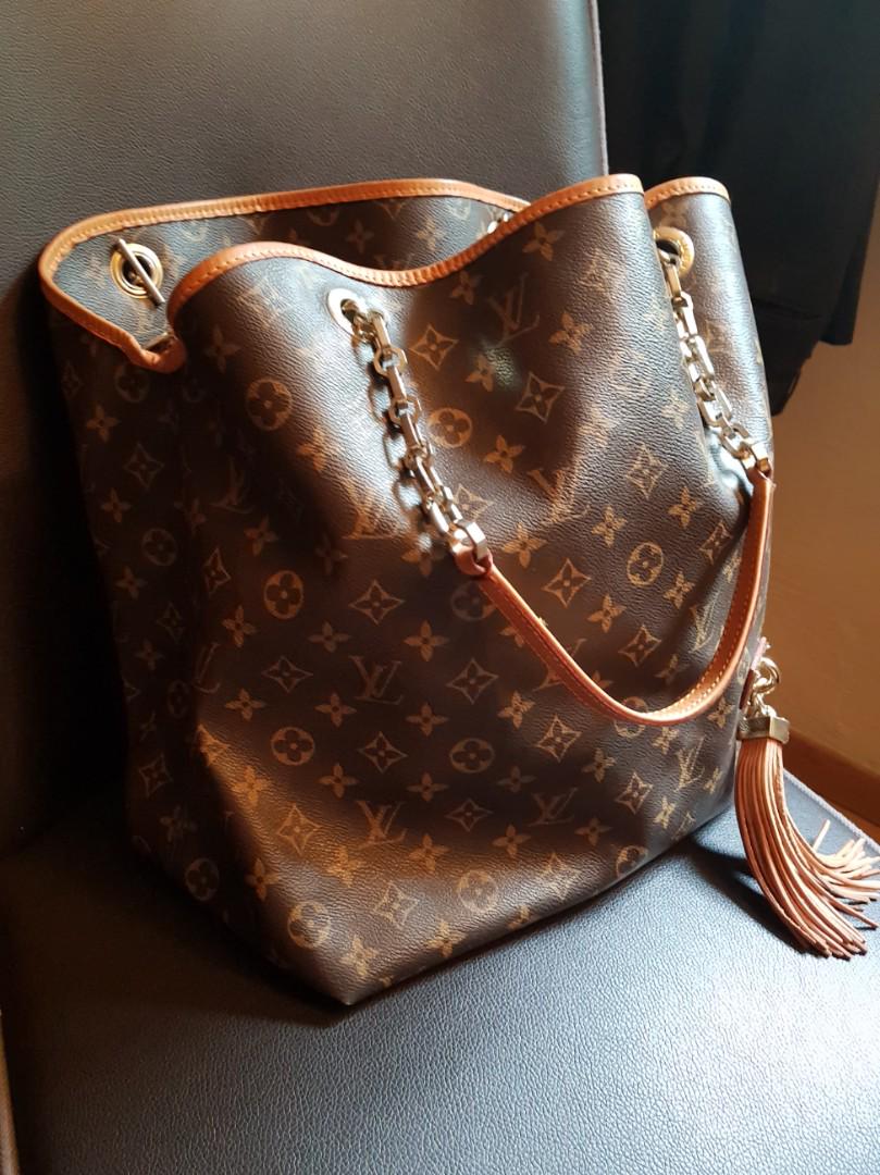 Louis Vuitton Limited Edition Paris Souple Leather Whisper Tote Bag PM   Larchivio