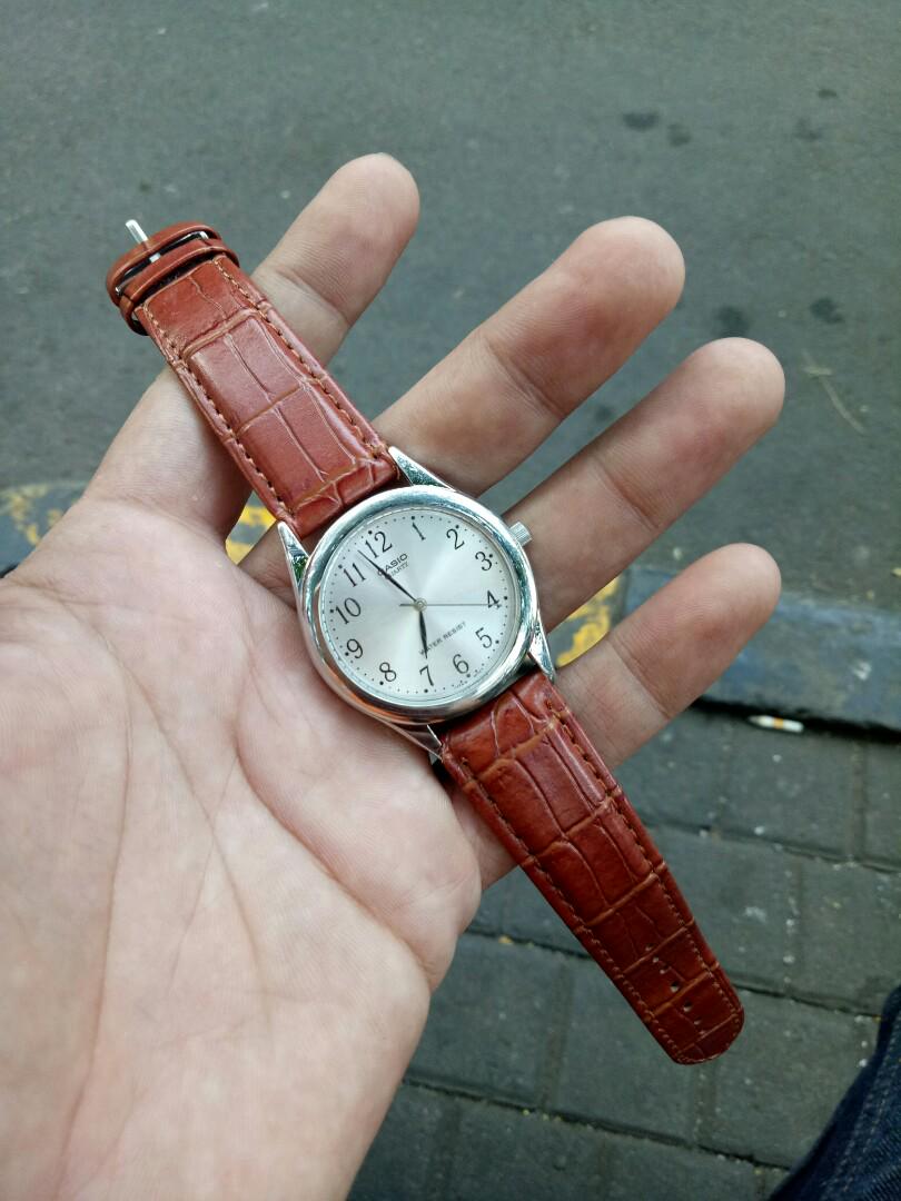 Original Casio MTP 1093, Fesyen Pria, Jam Tangan di Carousell
