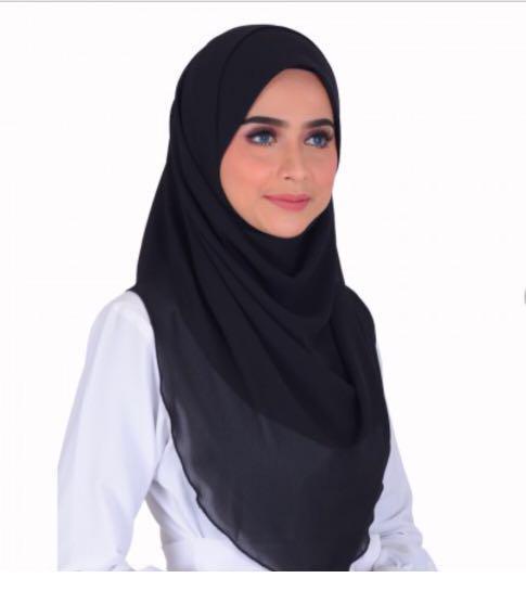 Pearl Haya PH Innayah Chic Instant Shawl in Black
