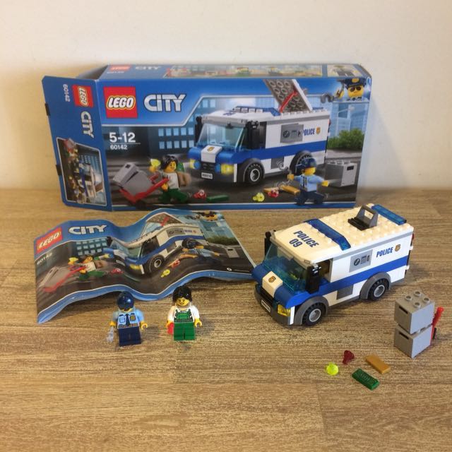 lego city money transporter