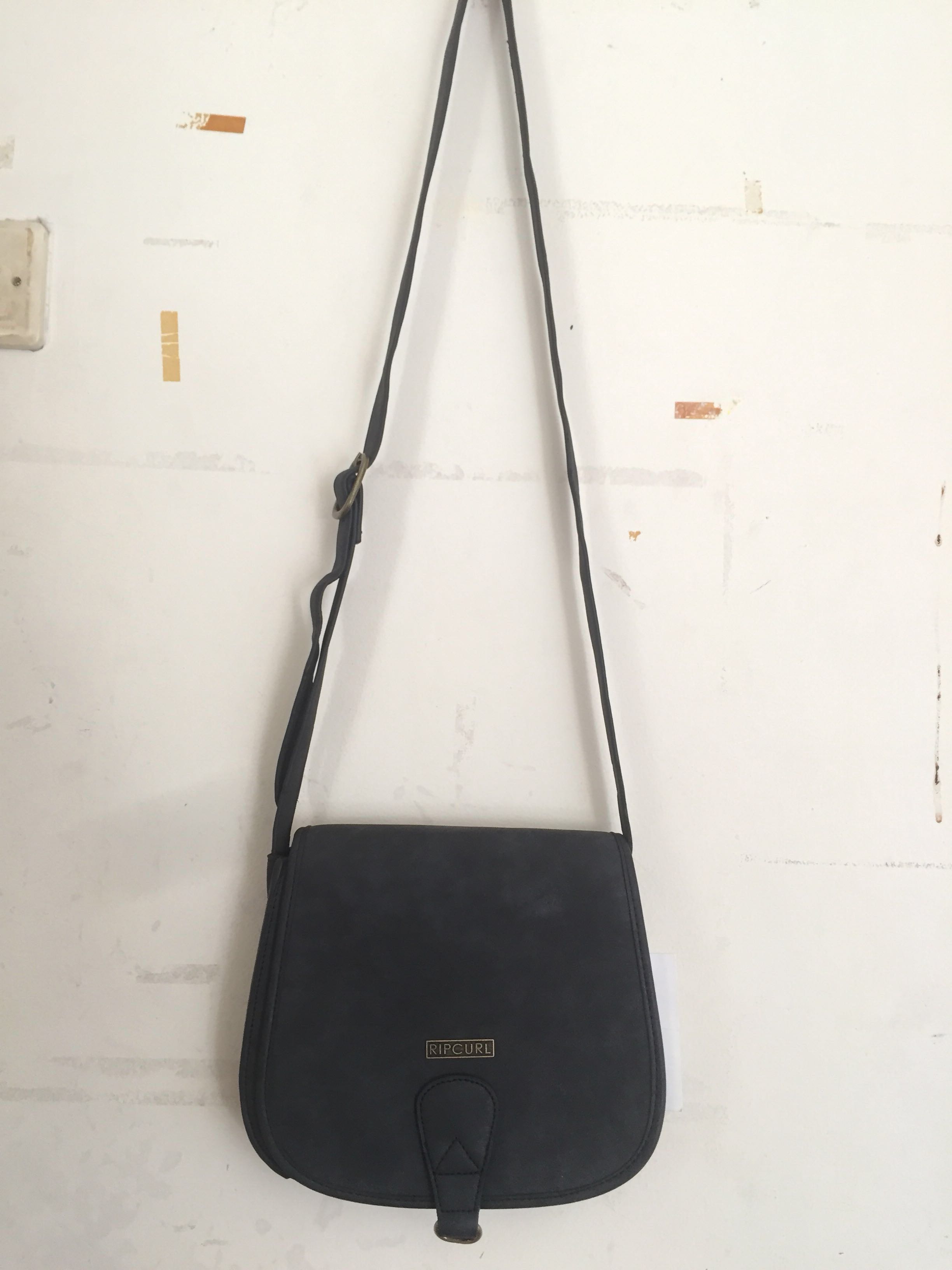 Sling bag ripcurl clearance