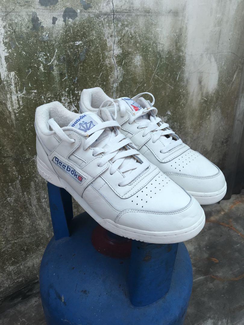Sepatu Sneakers Rebook resuscitare Classic