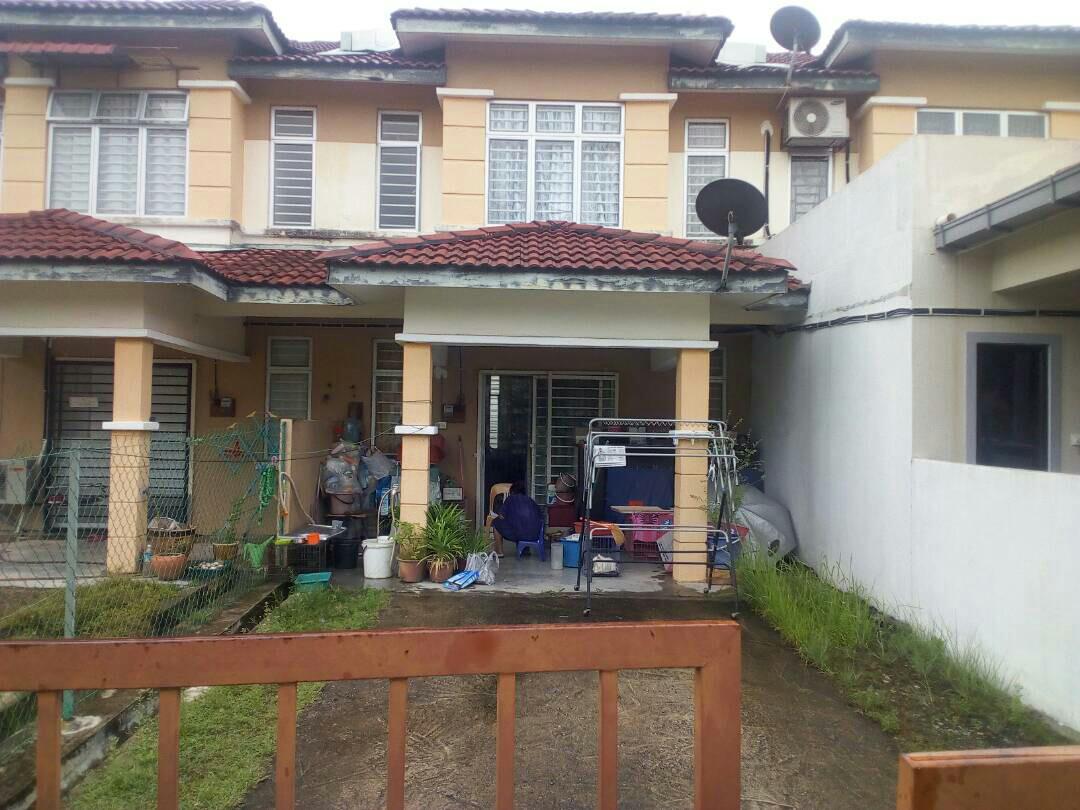 Two Storey And Half Terrace Corner Lot La Cottage Taman Putra