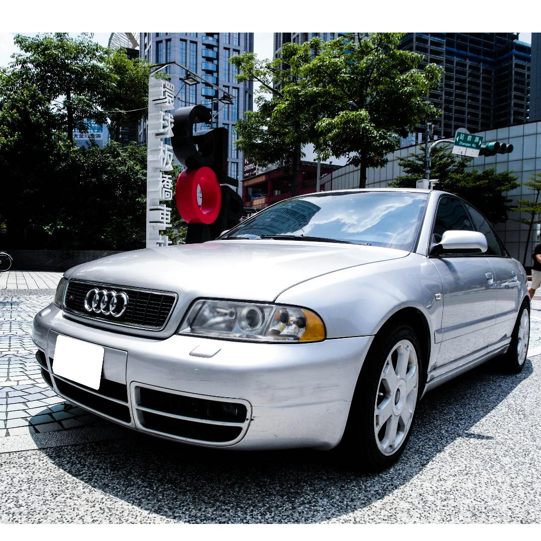 Audi S4 Y00 中古車二手車 汽車 汽車出售在旋轉拍賣