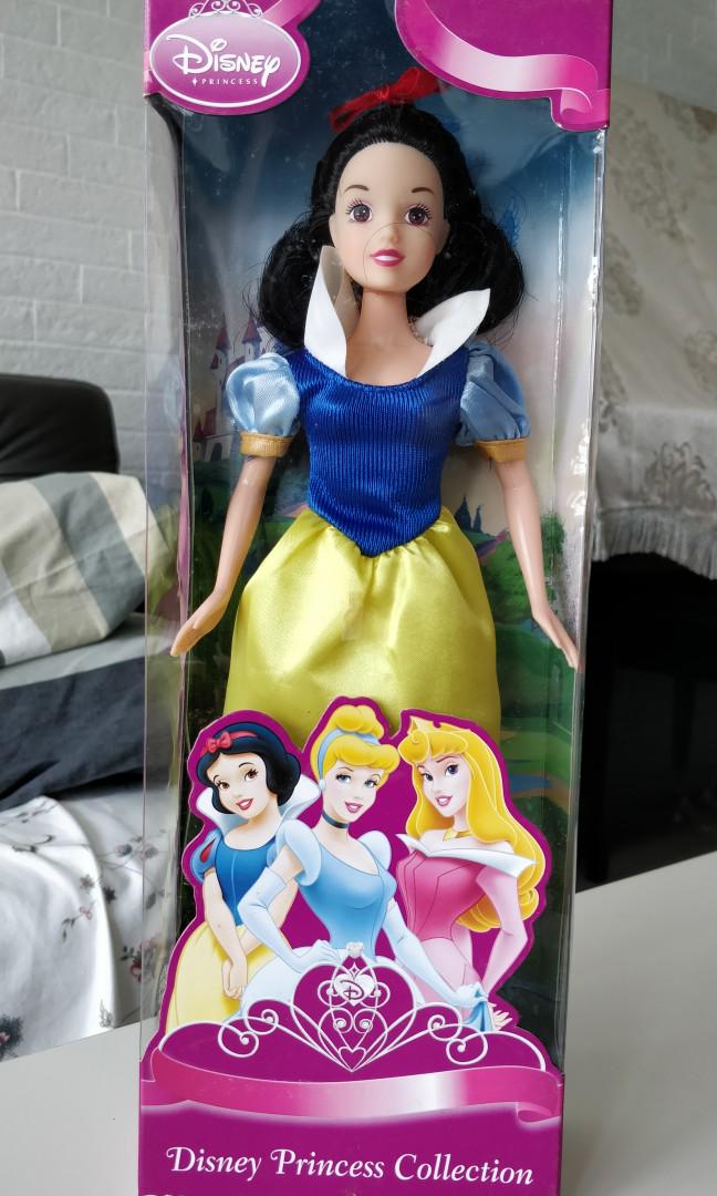 Barbie's Disney Princess Snow White, Hobbies & Toys, Toys & Games on Carousell