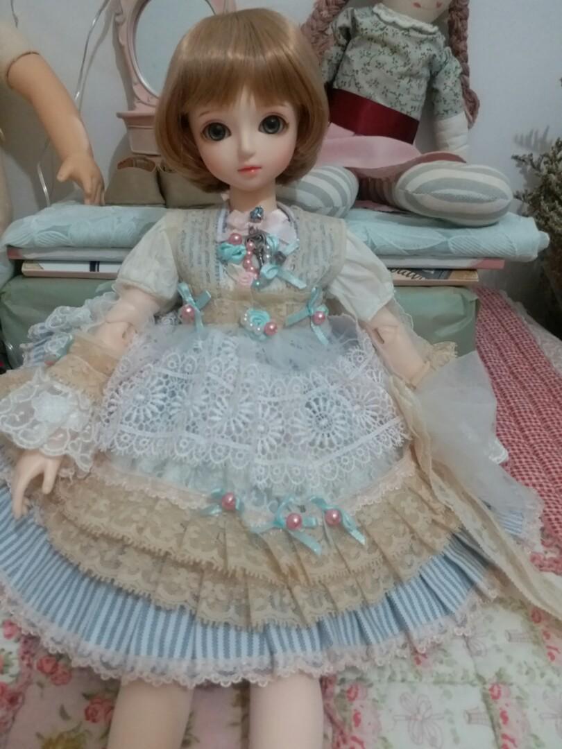 bjd （分類：其他周邊）位於 Hong Kong。 由 jigyo 提交（商品編號 177584580，圖片 9）。簡介： 1/4娃、保全良好,沒有黃化，官網娃妝，不連衫及wing。