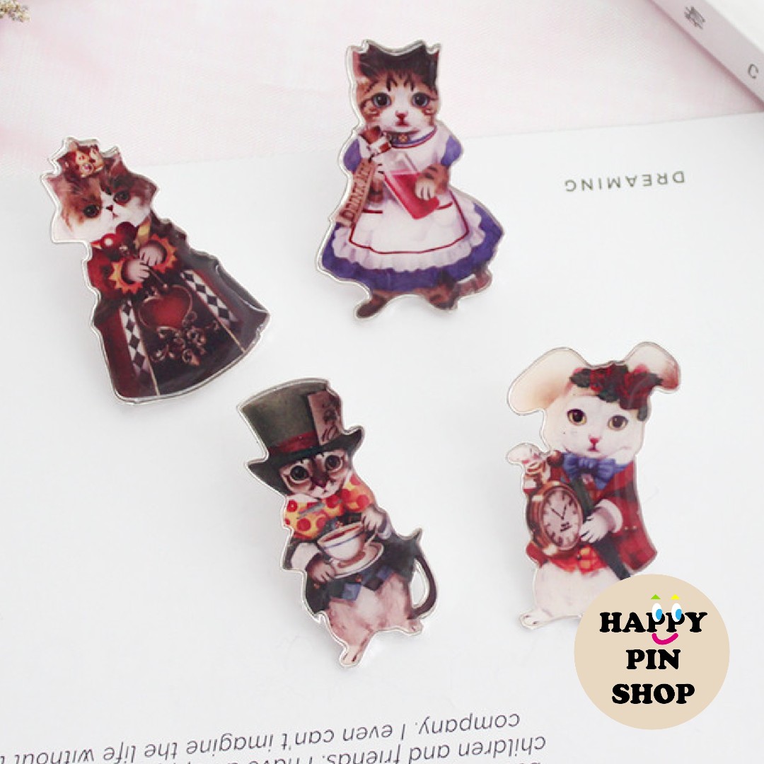 Fashion wonderland How Very Pin Badge