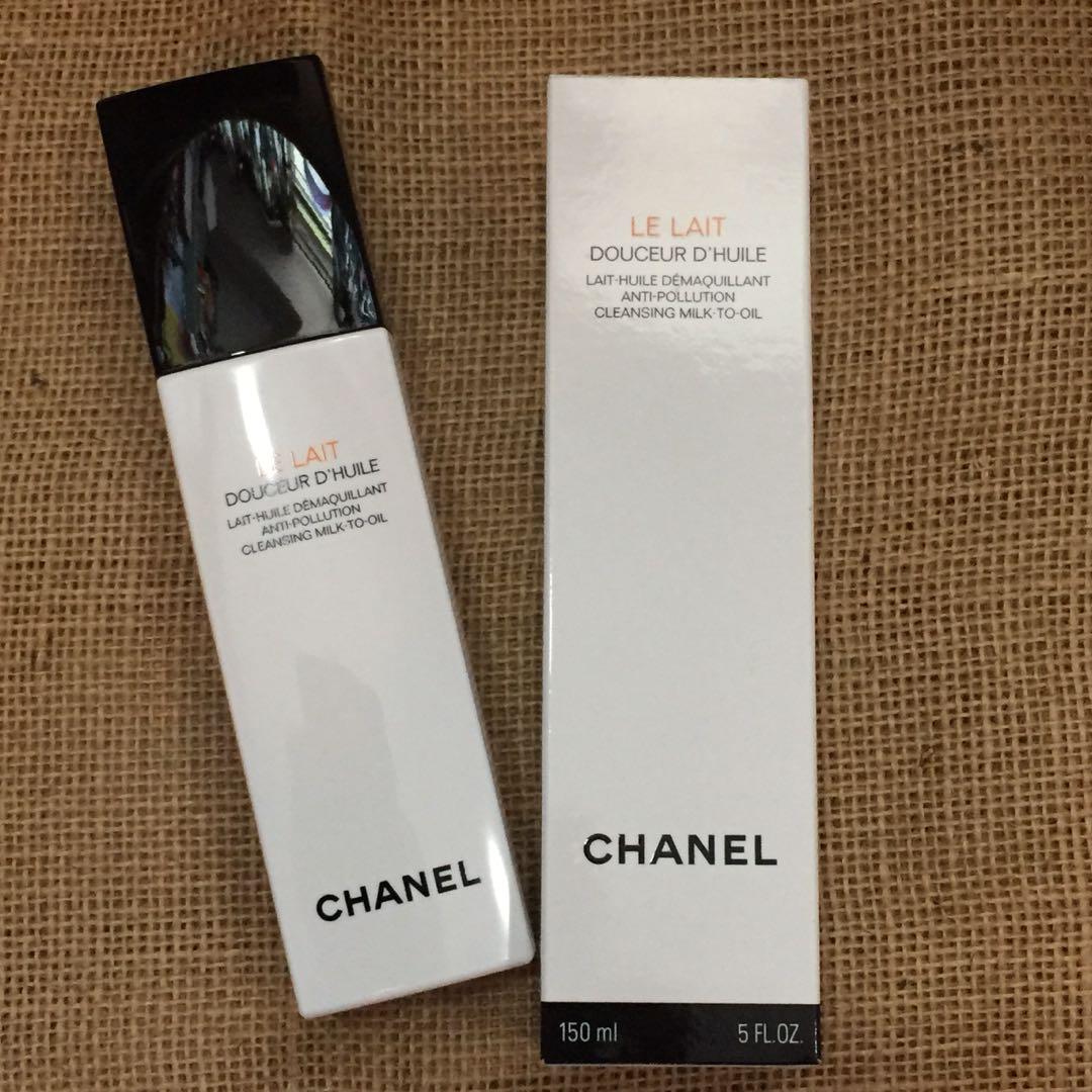 Chanel Le Lait Anti-Pollution Cleansing Milk-To-Oil 150 ml., Beauty &  Personal Care, Face, Face Care on Carousell