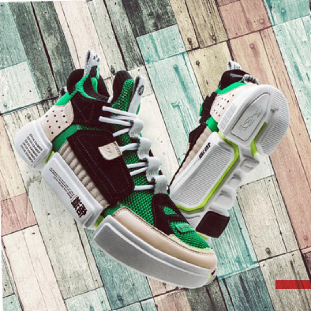 li ning wade essence 2 ace
