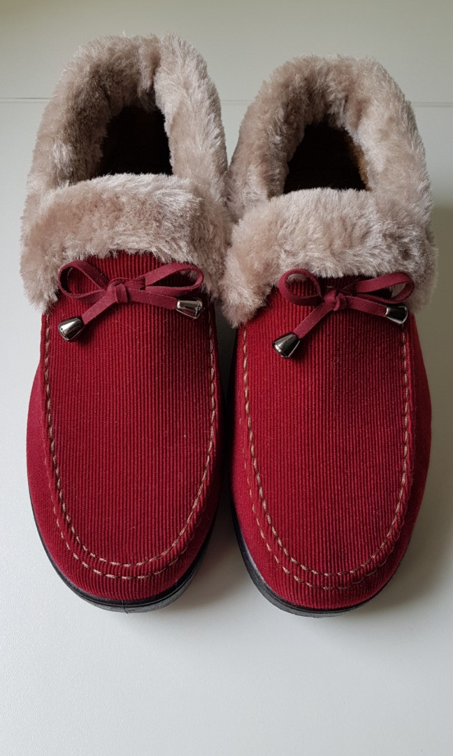 burgundy winter boots