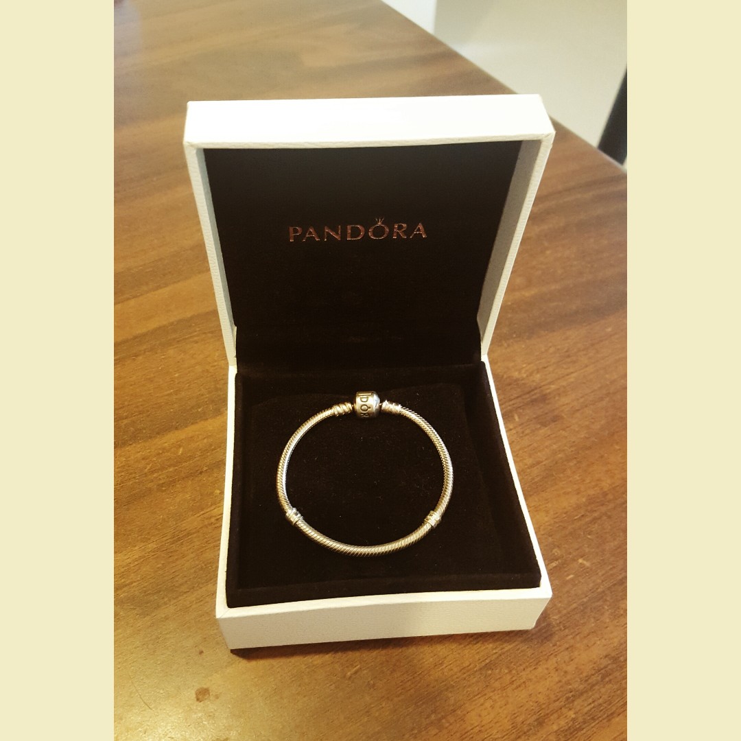banaan idioom Blanco Pandora Charm Bracelet 15cm, Women's Fashion, Watches & Accessories, Other  Accessories on Carousell