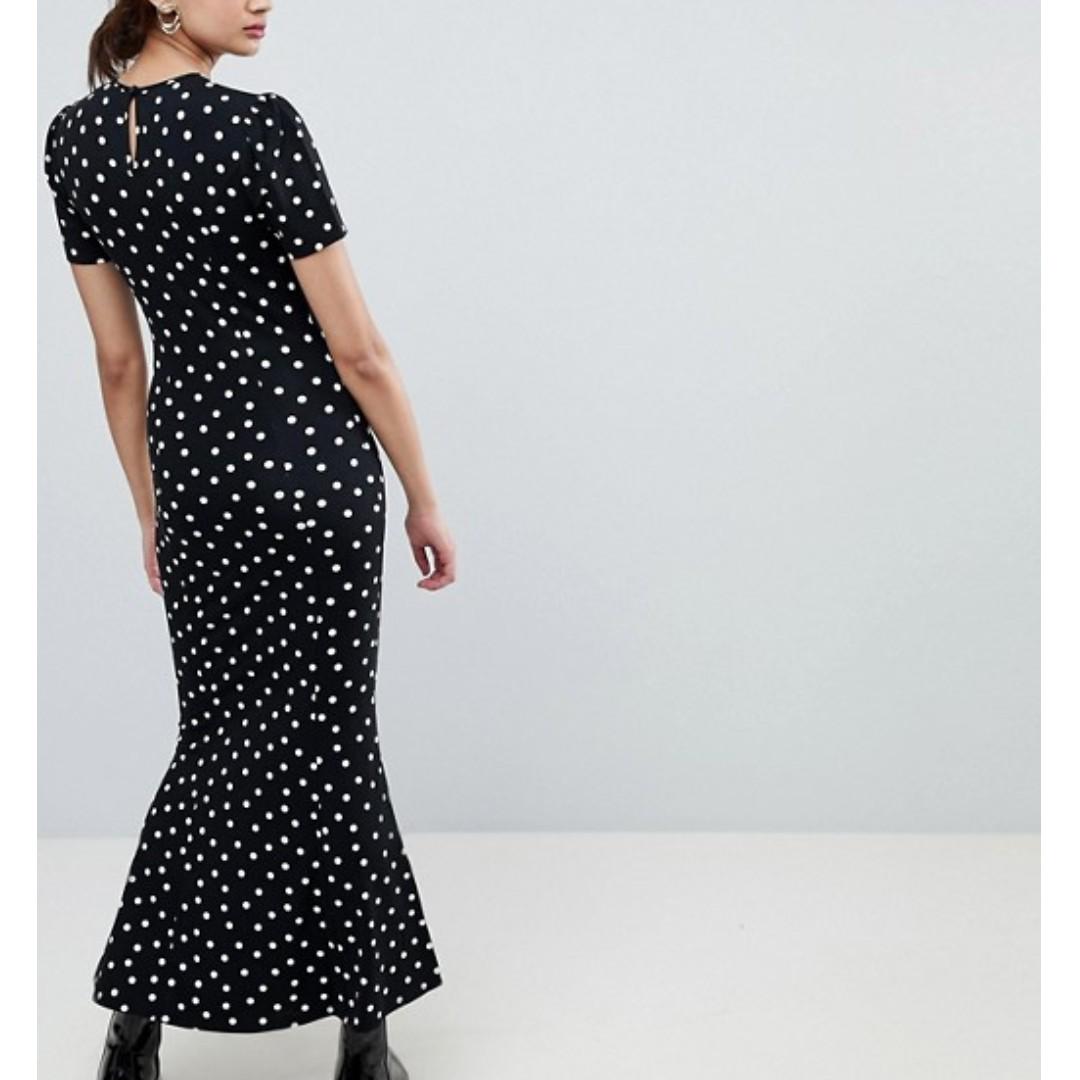 Polka Dot Long Dress (Category: Dresses) located in Cebu City. Submitted by blacksheepx (Listing ID 183244808, Image 2). Description: BRAND NEW, Bought from Shopee for P250. Trying to get rid of it hence the discount lol RFS: I'm a bit too short for the dress 😢 💋Polka Dot Long Dress 💫Texture blend cloth 💫Full polka dot pattern 💫Open wide hem 💫Free size fits up to L 💫Single color .