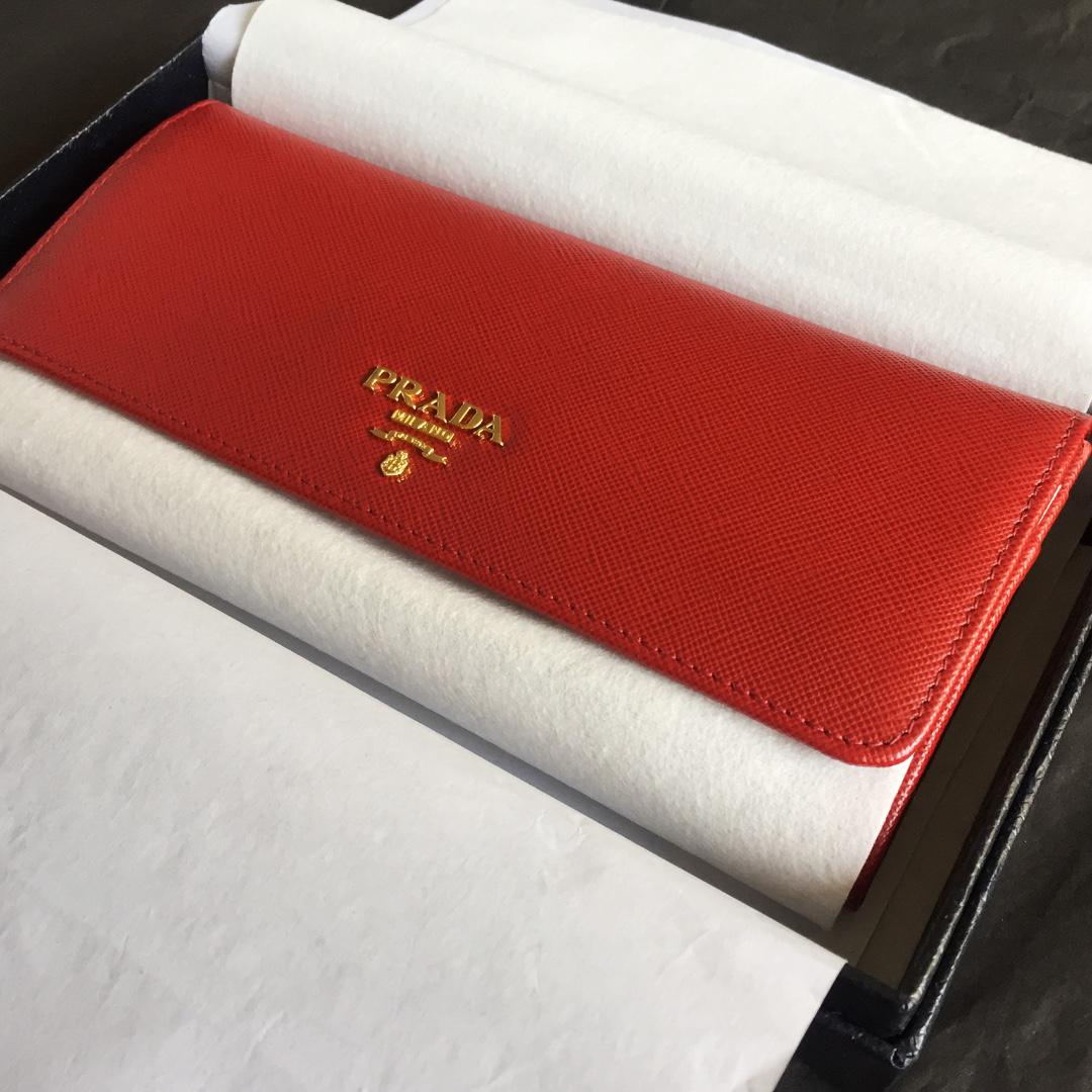 prada wallet red