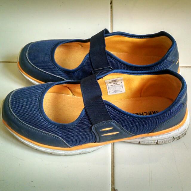 sandal sepatu skechers