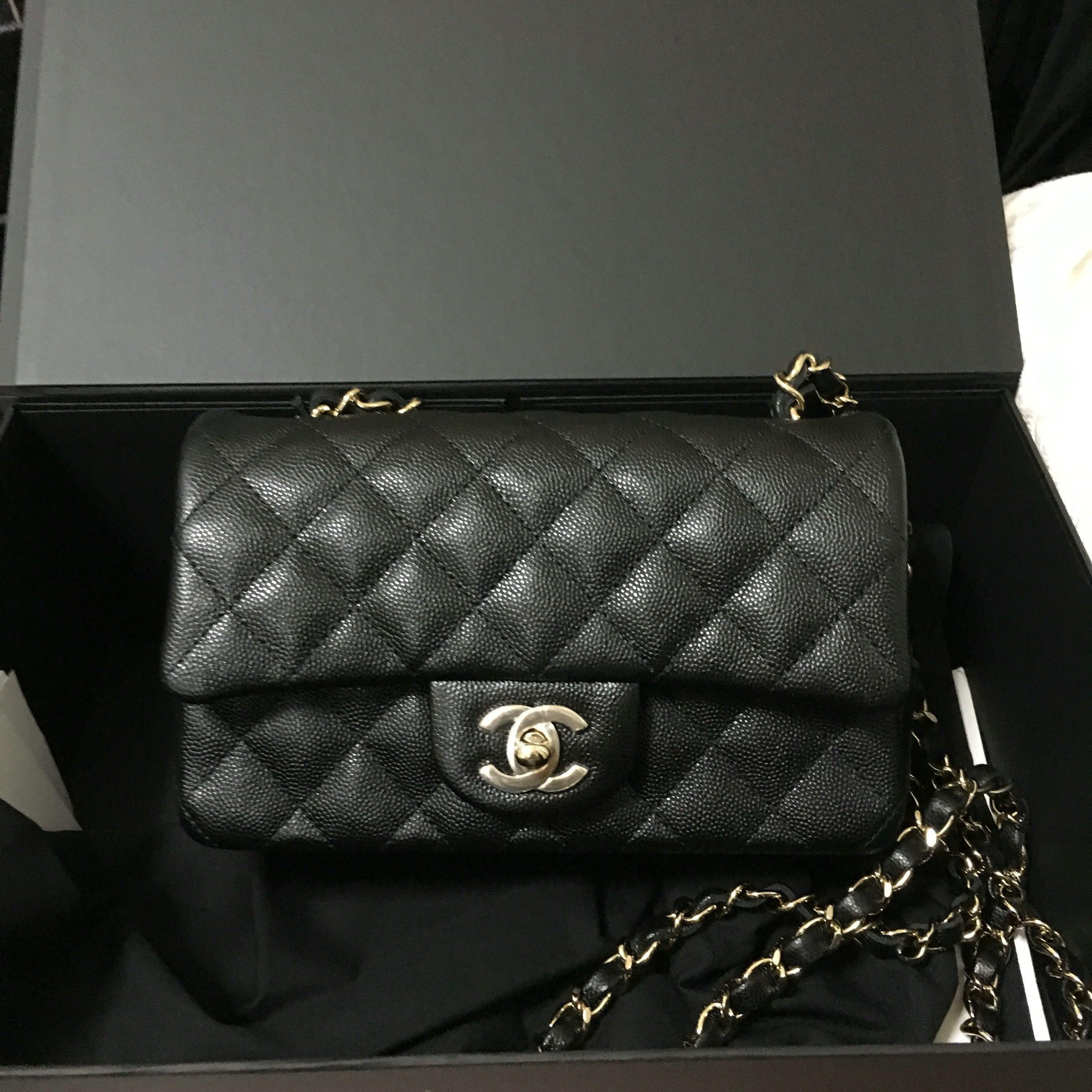 Chanel 18b hotsell mini