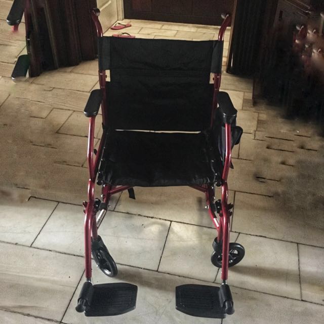 Walgreens Transport Chair, Everything Else, Others on Carousell