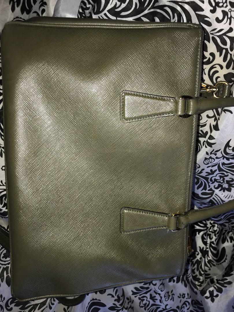 Prada sale greenbelt sale