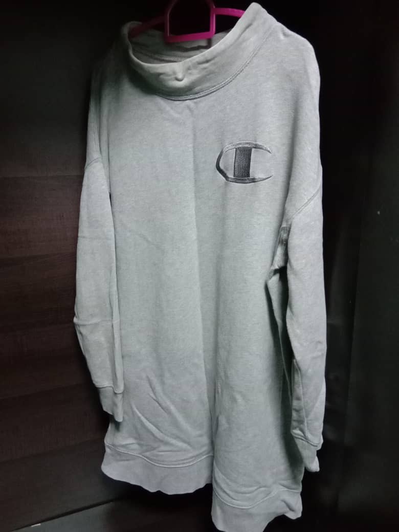 Champion sweater deals female 2018