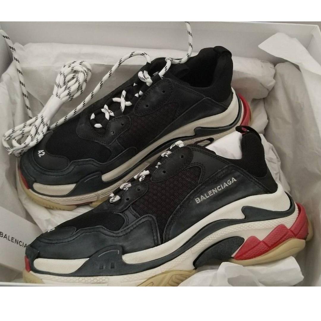 balenciaga triple s falso