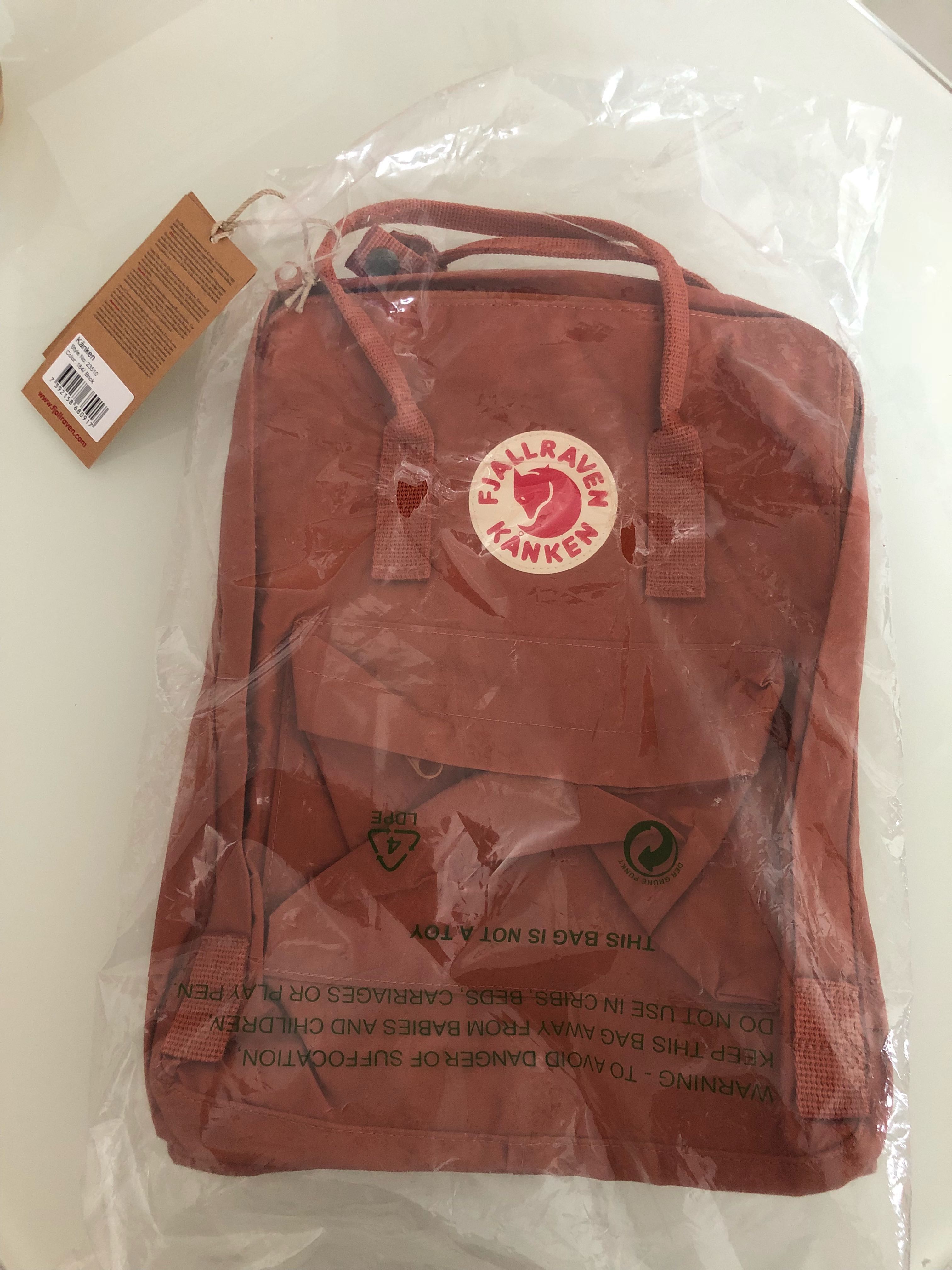 Kanken on sale brick color
