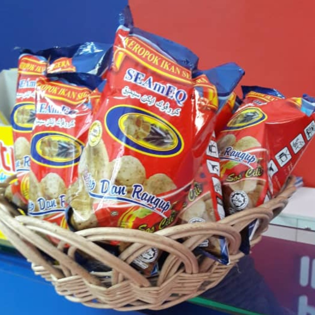 Keropok Ikan Seameq Food Drinks Packaged Snacks On Carousell