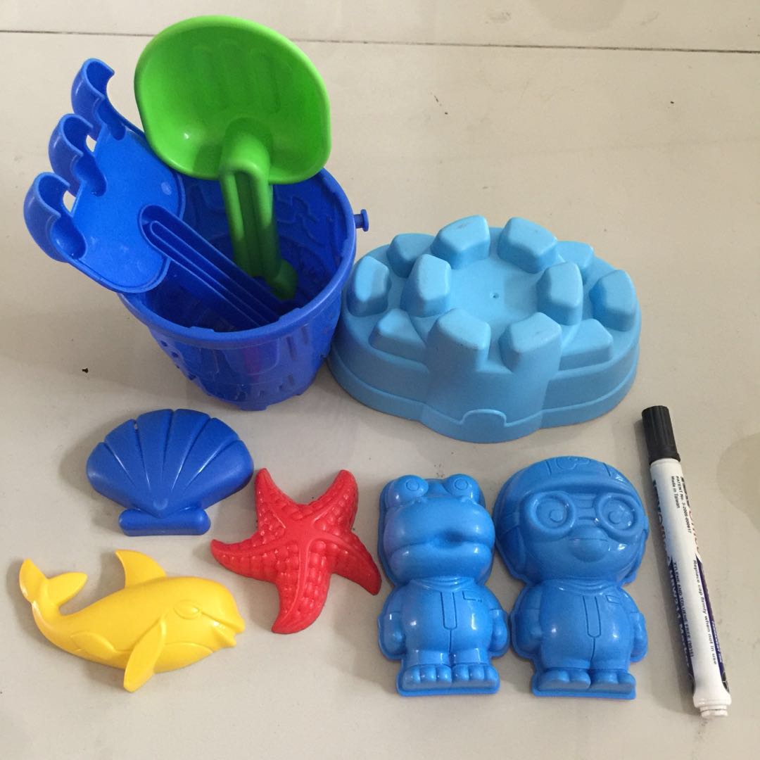Clay molder outlet