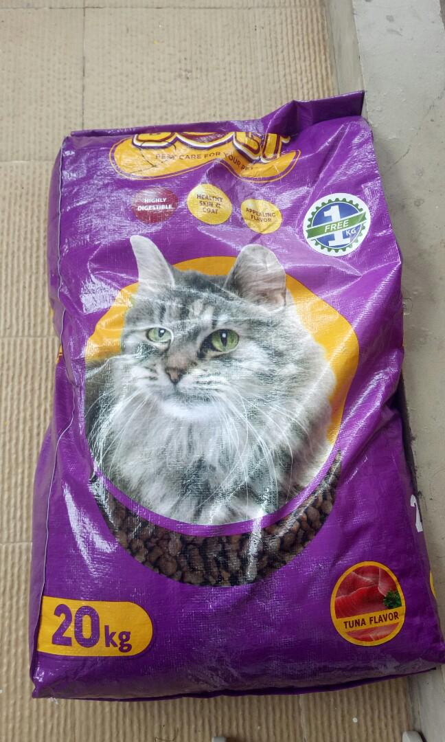 Makanan Kucing Bolt 20 1 Kg Pet Supplies Food On Carousell