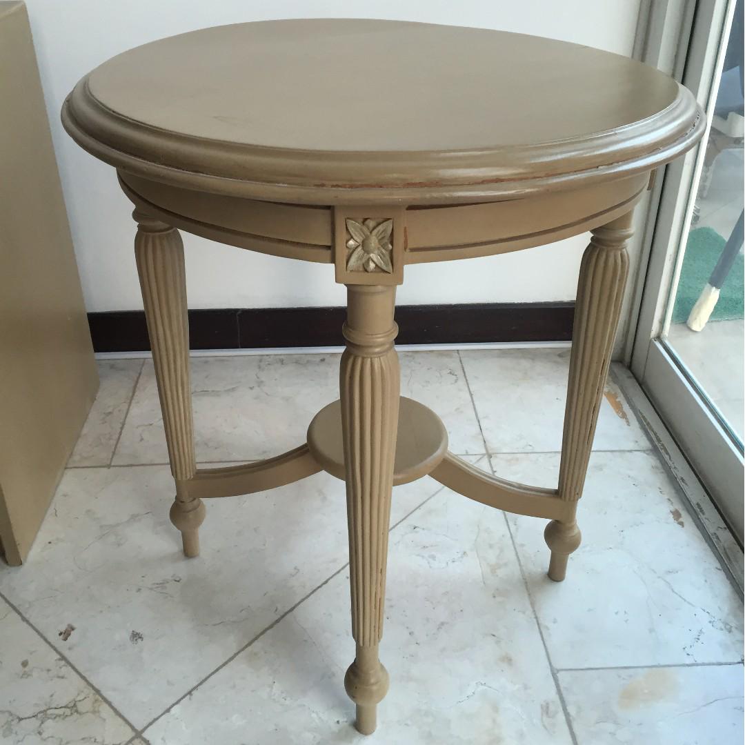 meja kecil kayu bulat round solid wood side table