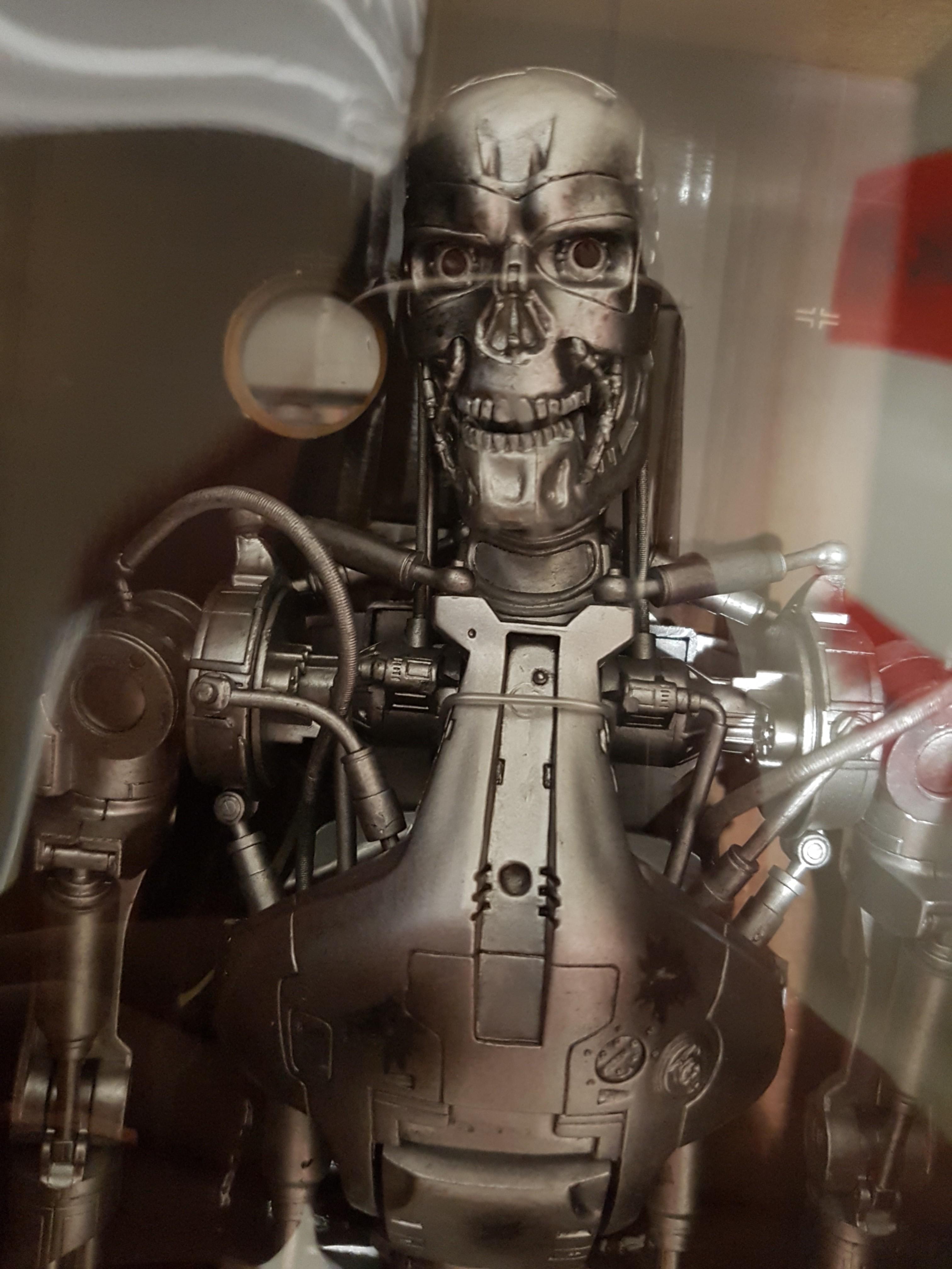 neca endoskeleton 18 inch
