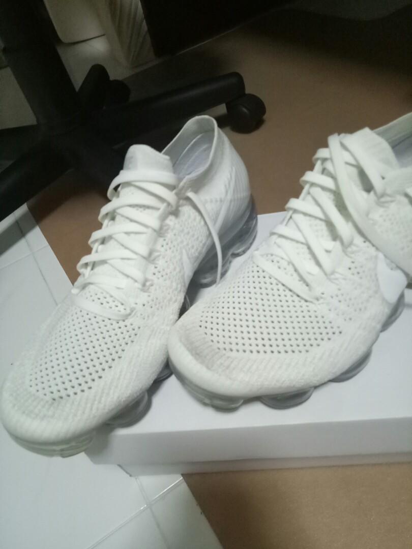 Nike vapormax white christmas on feet discount