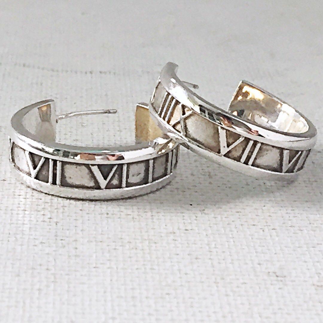 Tiffany roman deals numeral earrings