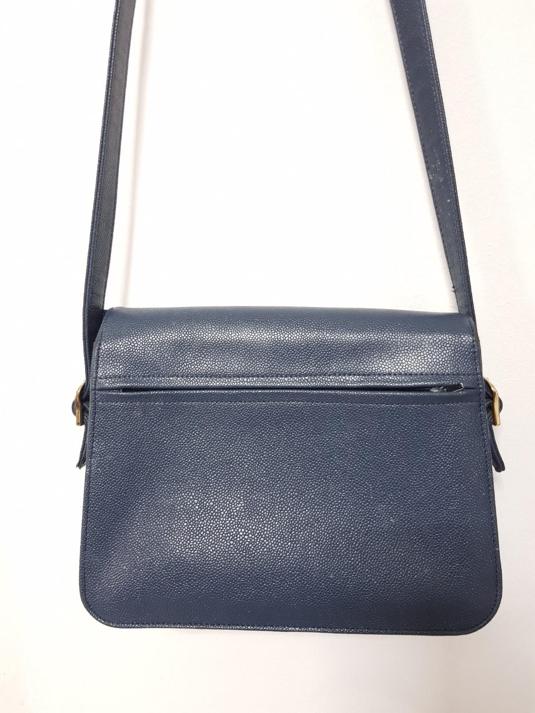 Sia stewardess shop sling bag