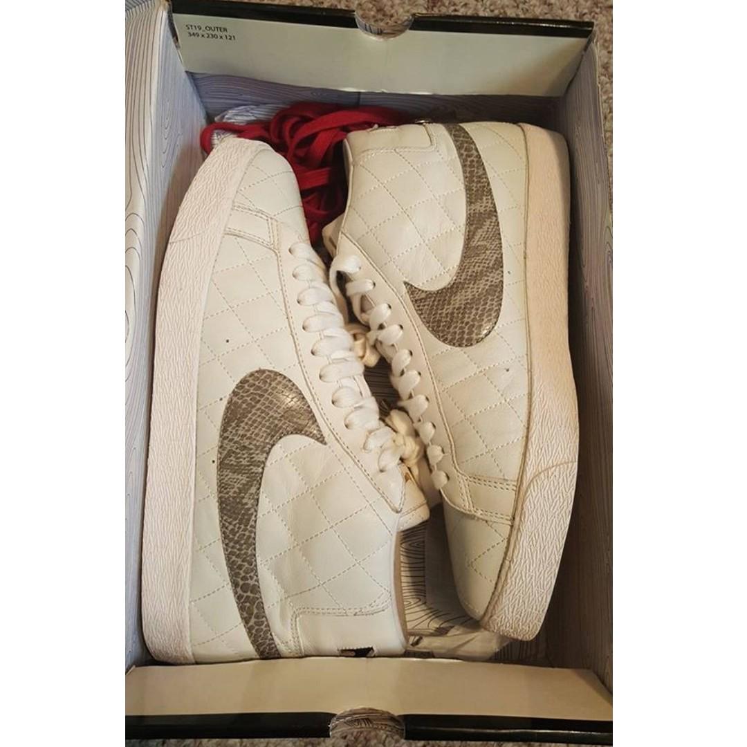 supreme x nike sb blazer